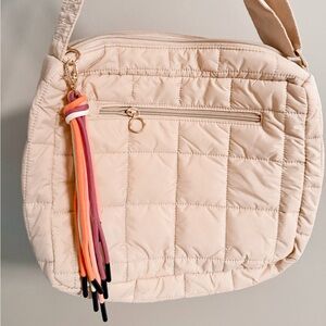 Rad Rev Cloud Messenger in CREAM